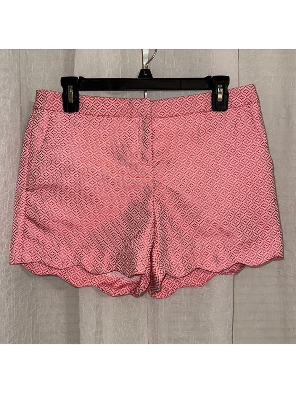KENAR 4 Pink Scalloped Hem Textured Diamond Print Chino Shorts